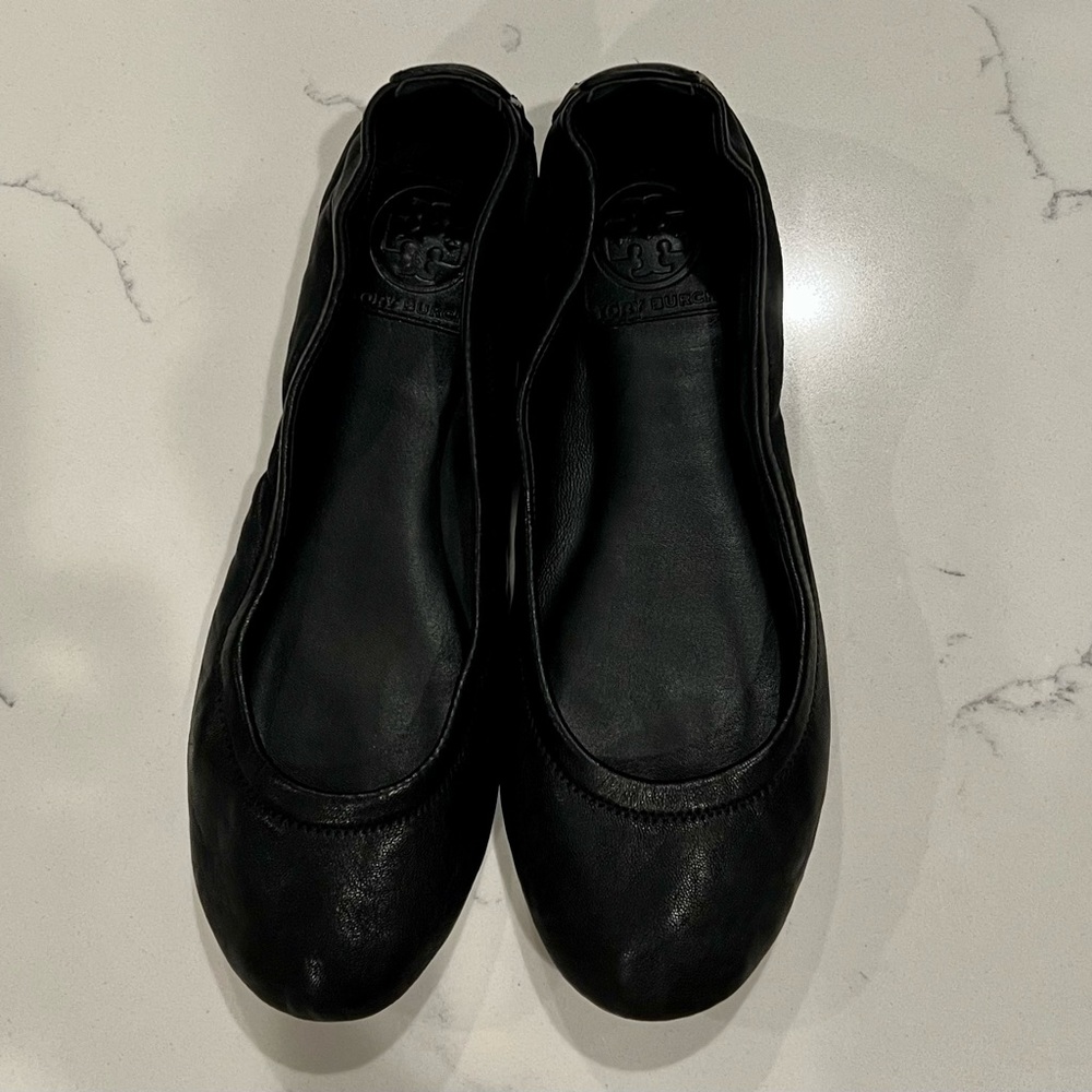 Tory Burch flat shoes size 6.5